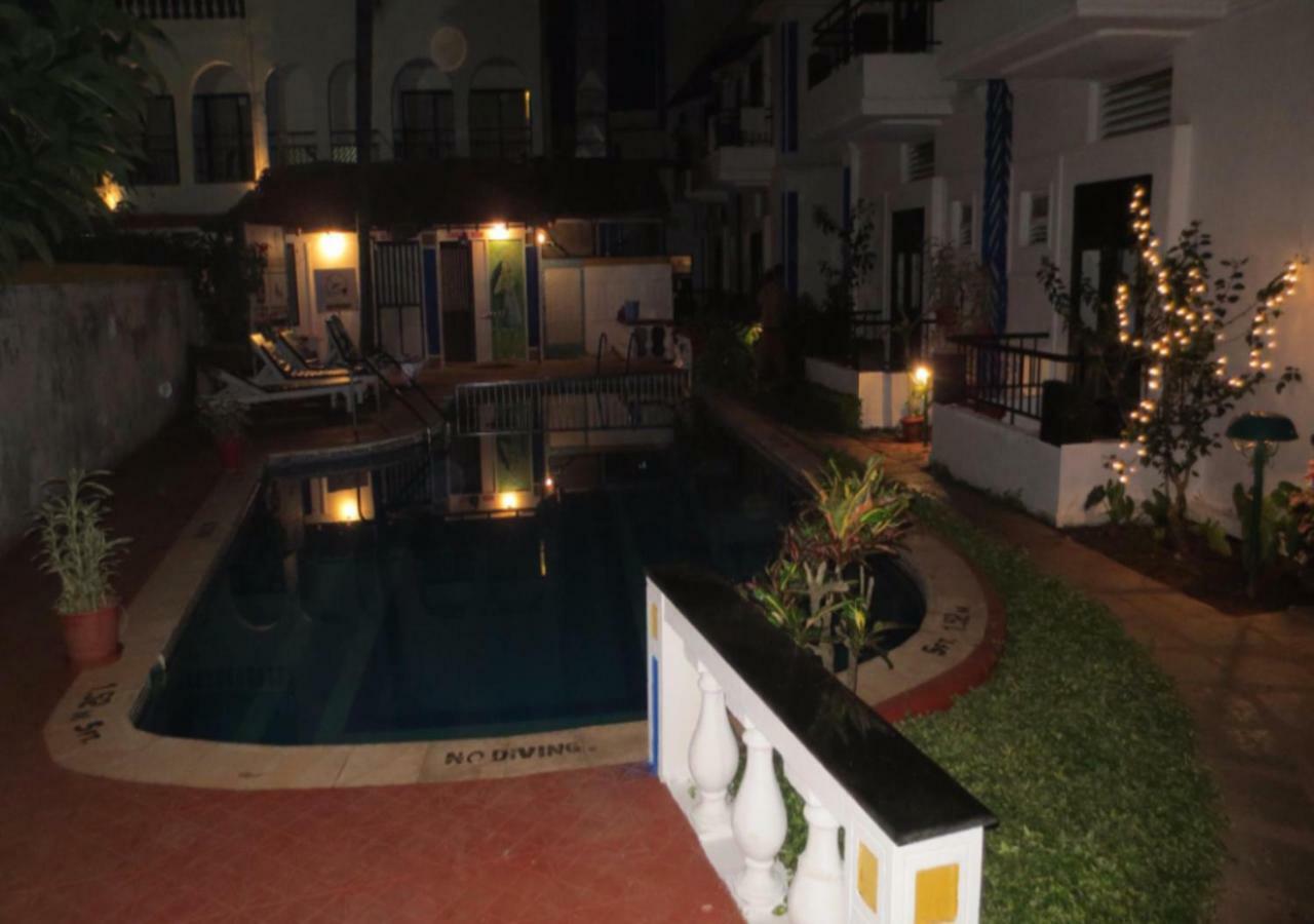 Hotel The Ronil Royale Calangute Esterno foto